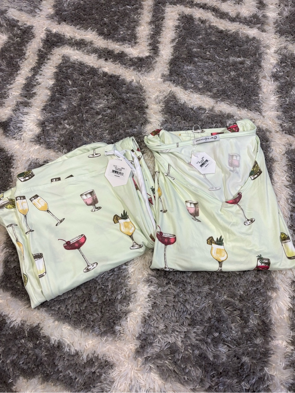 Amanda blu Women’s Mint Cocktail Print Pajama Set. Large. NWT. Boutique
